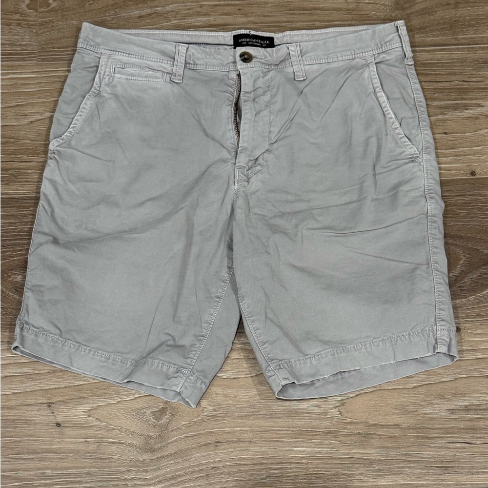 American Eagle size 33 slim